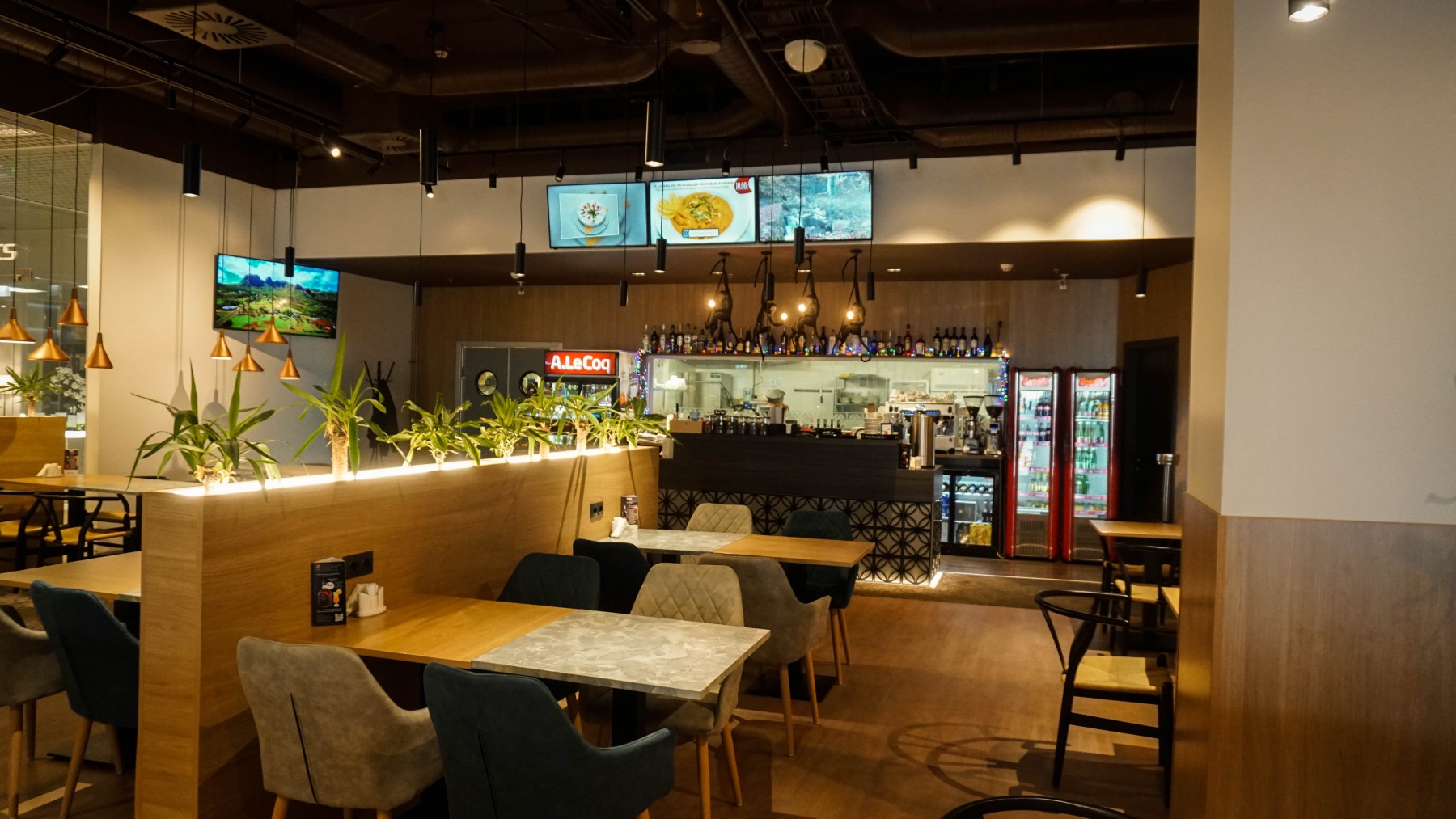 Matka Restoran interior